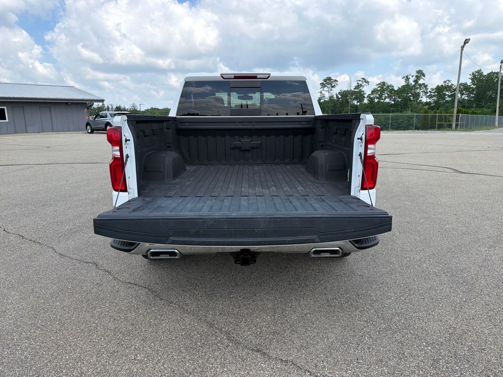 Used 2021 White Chevrolet LTZ image 7