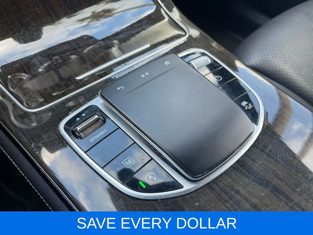Used 2020  Mercedes-Benz GLC 300 image 17
