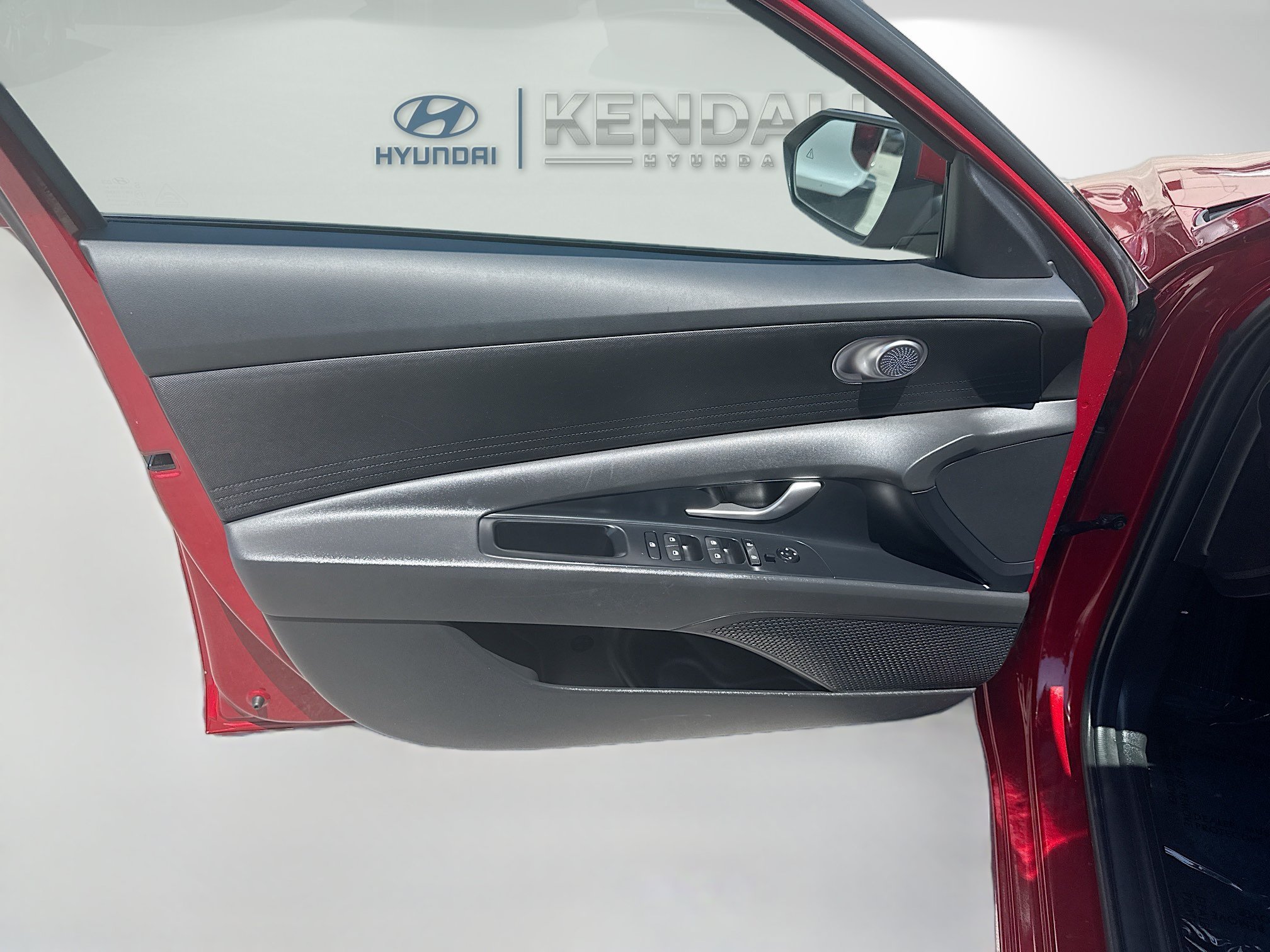 2025 Hyundai Elantra SE - Photo 17