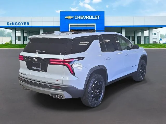 2027 Chevrolet Traverse Z71 - Photo 7