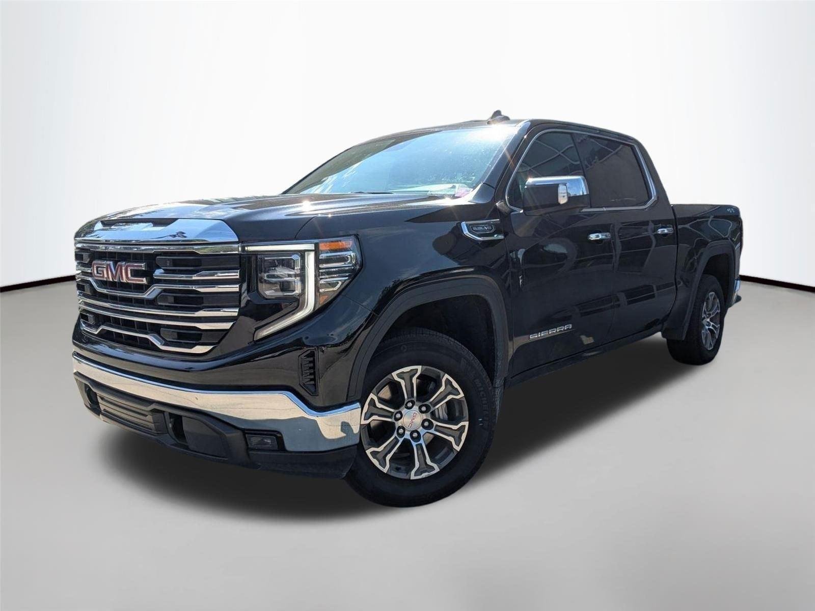 Used 2025 Onyx Black GMC SLT image 1