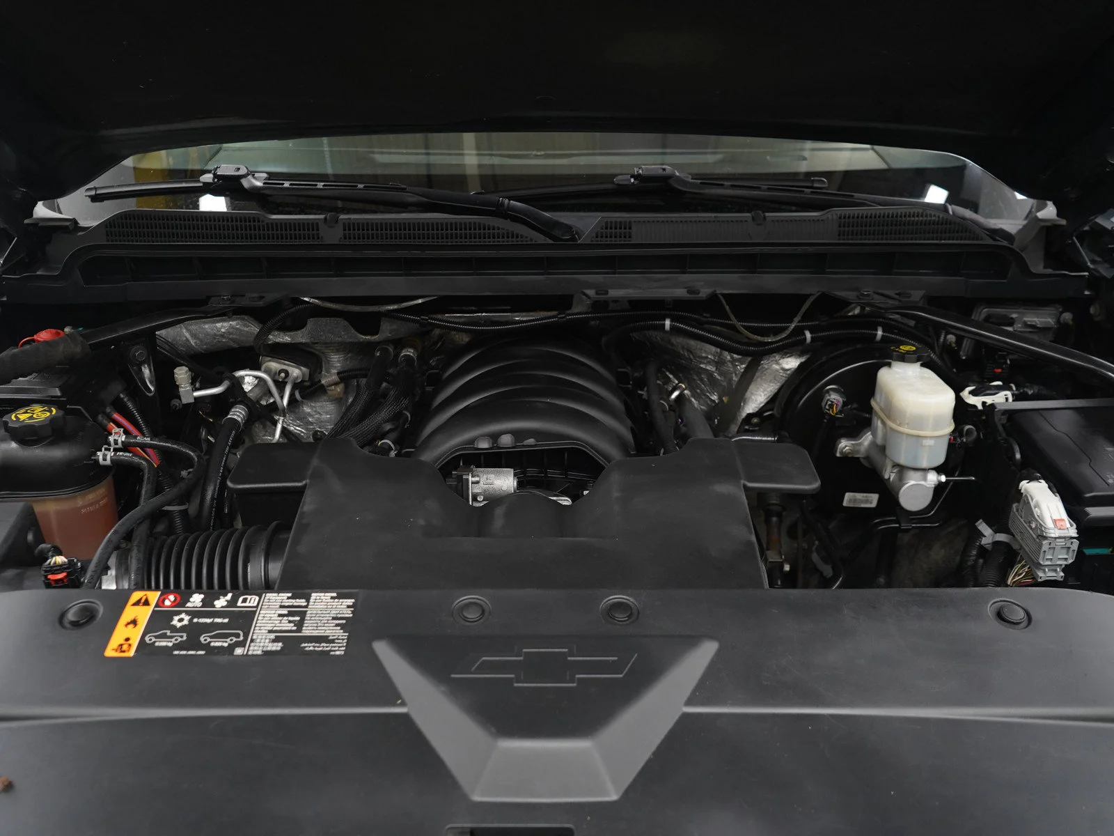 Used 2018 GRAPHITE METALLIC Chevrolet High Country image 33