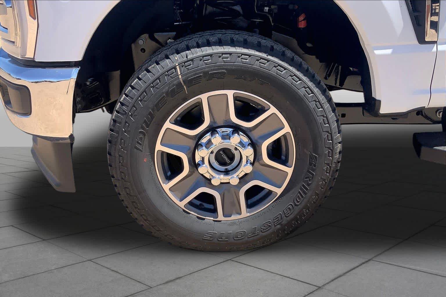 New 2026 Oxford White Ford F-250® Lariat® image 11