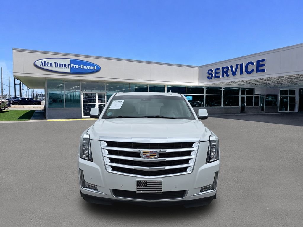 Used 2020 Crystal White Tricoat Cadillac Luxury image 3