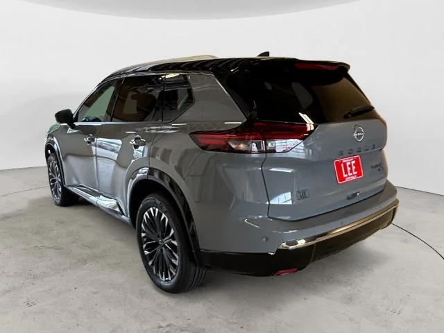 New 2026 Gray Nissan Platinum image 3