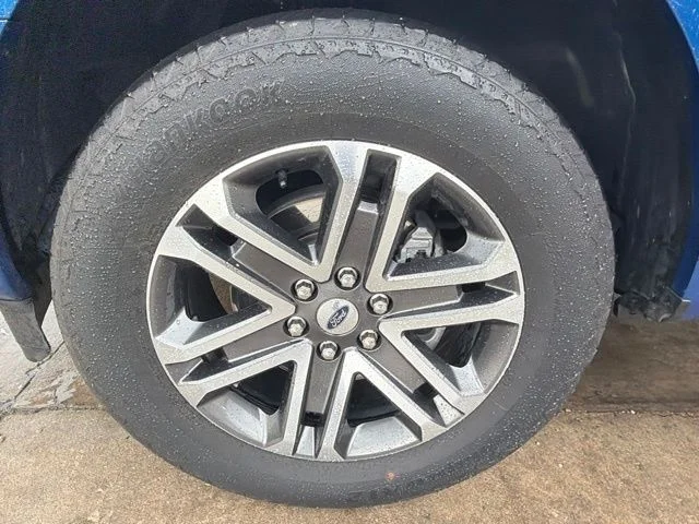 Used 2022 Blue Ford XL image 10