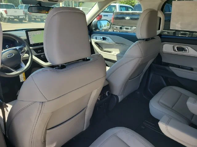 New 2026 Vapor Blue Ford Active image 13
