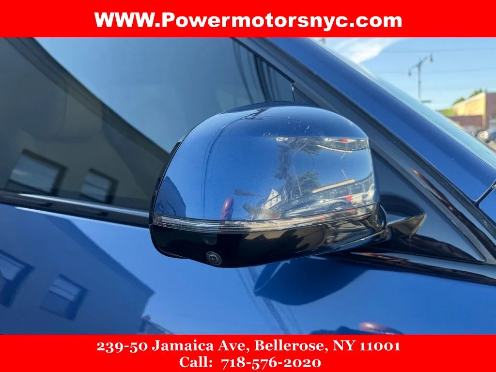 Used 2021 Blue BMW xDrive40i image 11