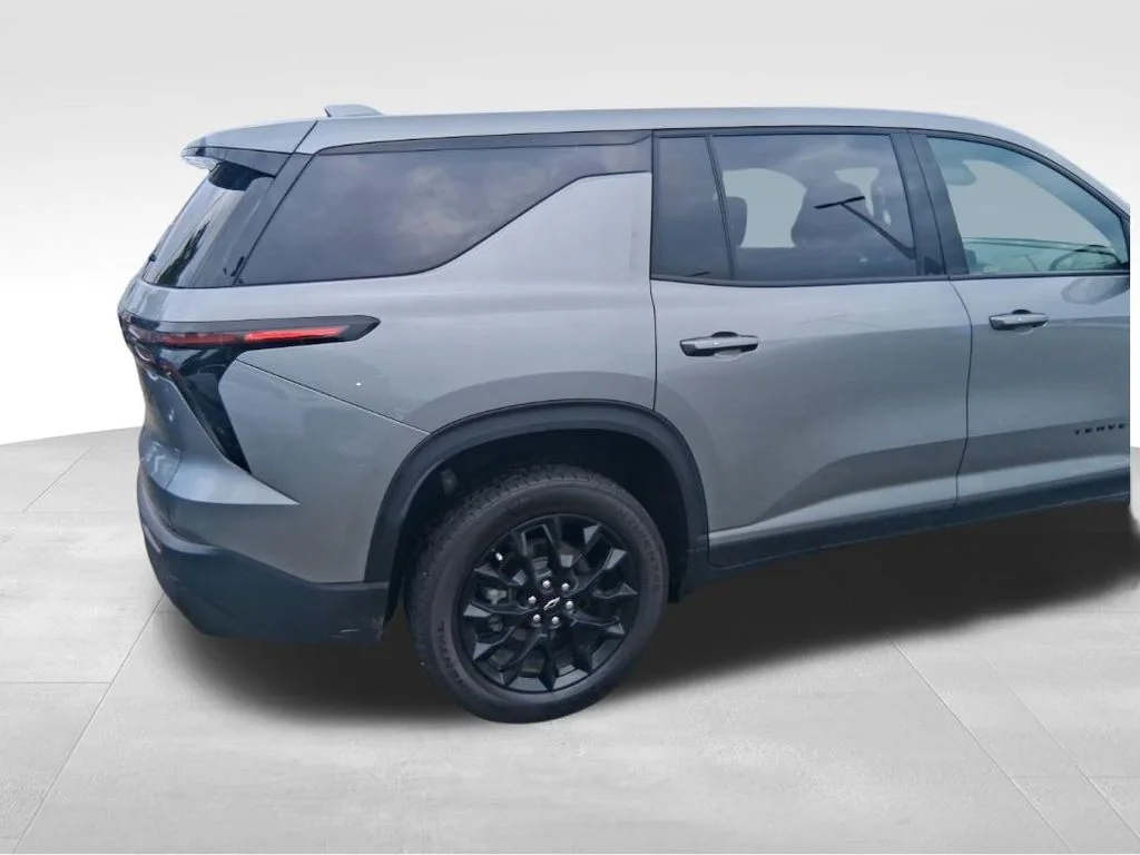 Used 2024 Gray Chevrolet LS image 7