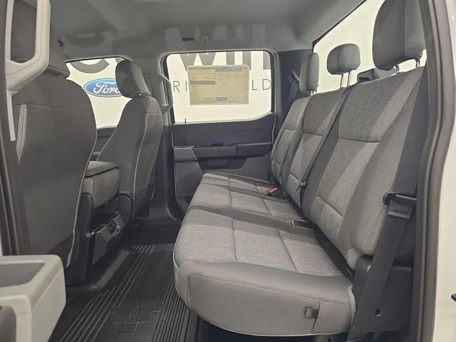 New 2026 Oxford White Ford F-250® XL image 22