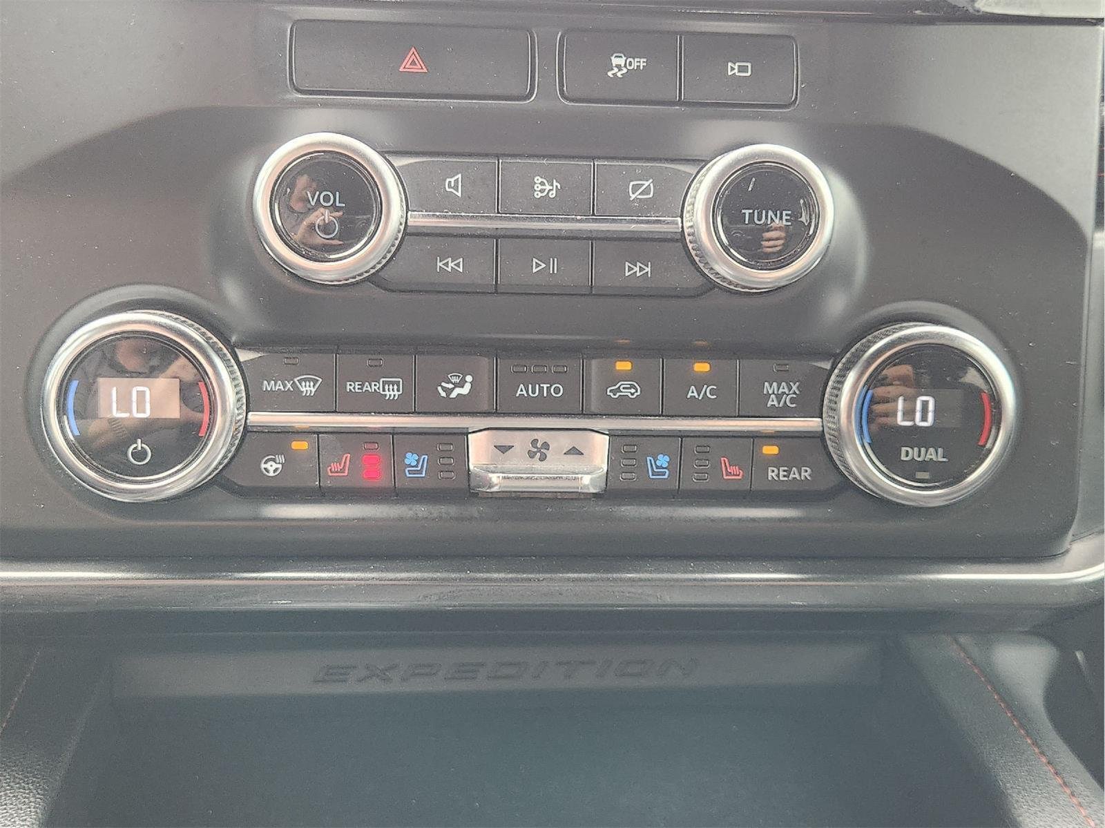 2022 Ford Expedition Max photo 20 of 35