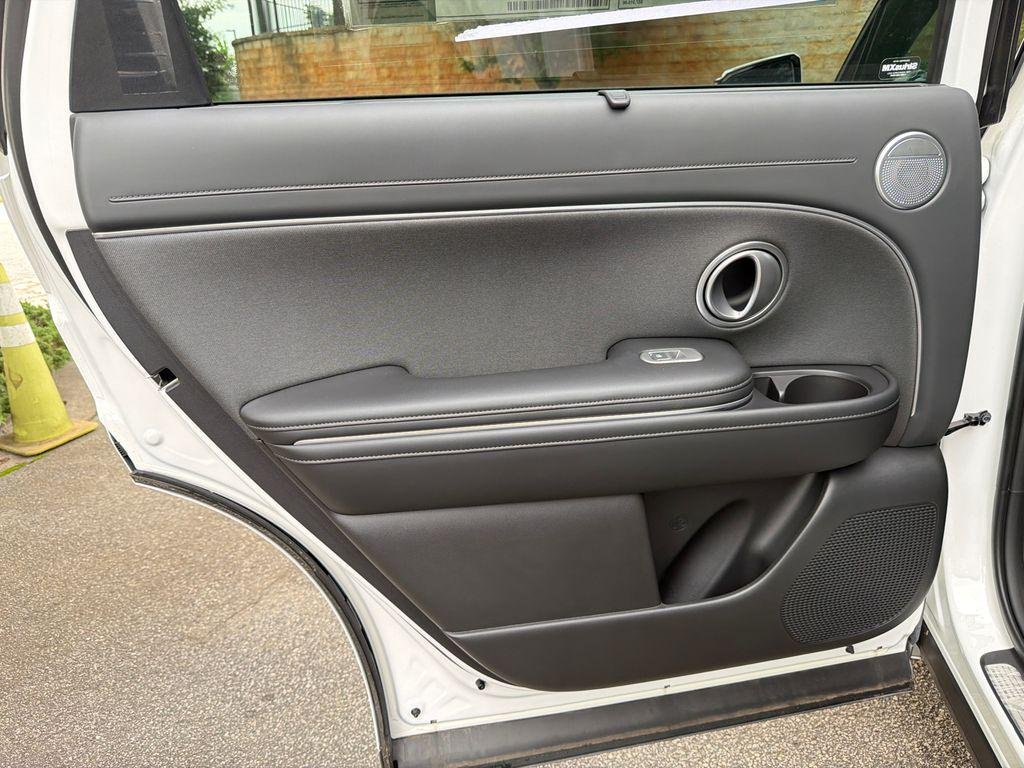 New 2026 White Hyundai Calligraphy FWD image 22