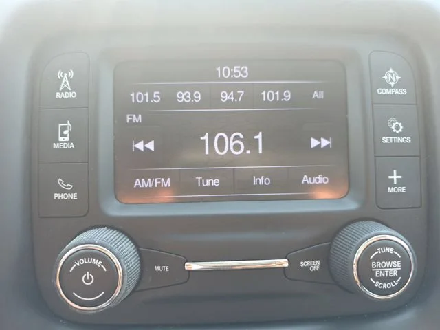 Used 2018 Black Jeep Latitude image 21