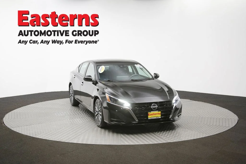 Used 2023 Black Nissan 2.5 SV image 49
