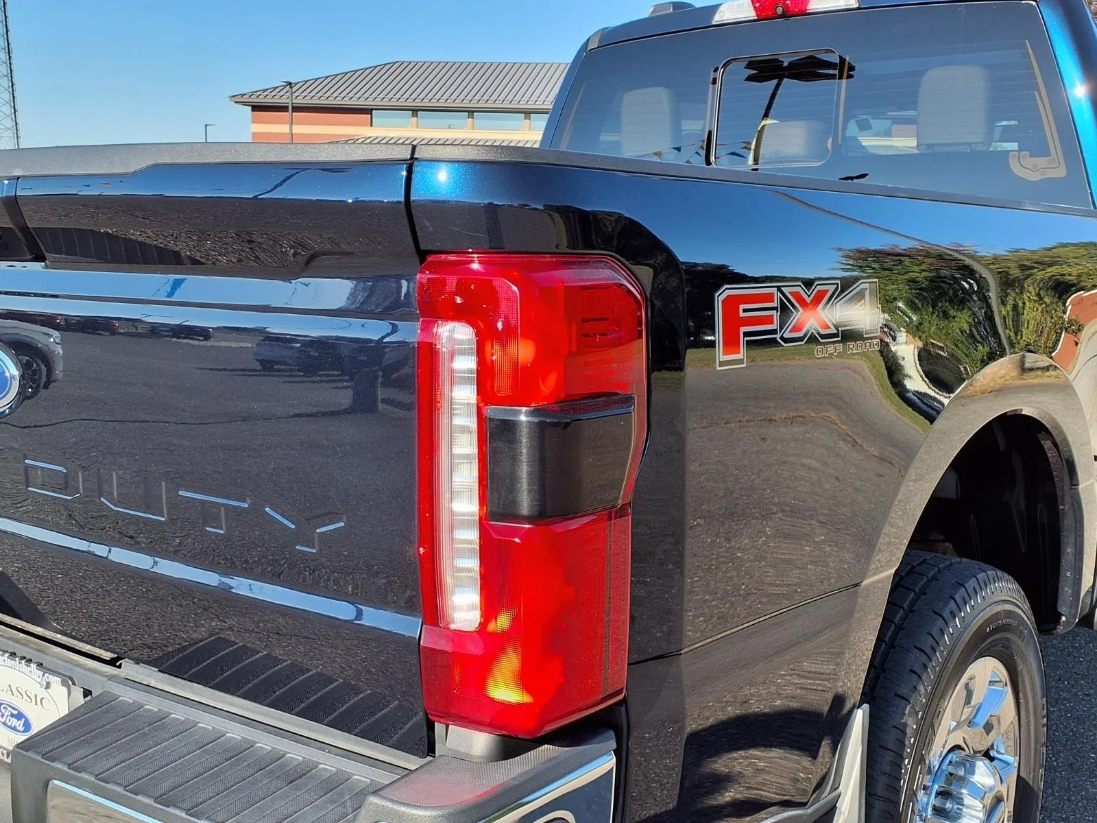 Used 2024 Antimatter Blue Metallic Ford LARIAT image 19