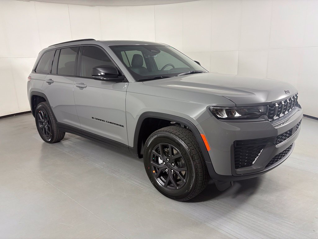 New 2027 Sting-Gray Clear-Coat Paint Jeep Altitude image 2