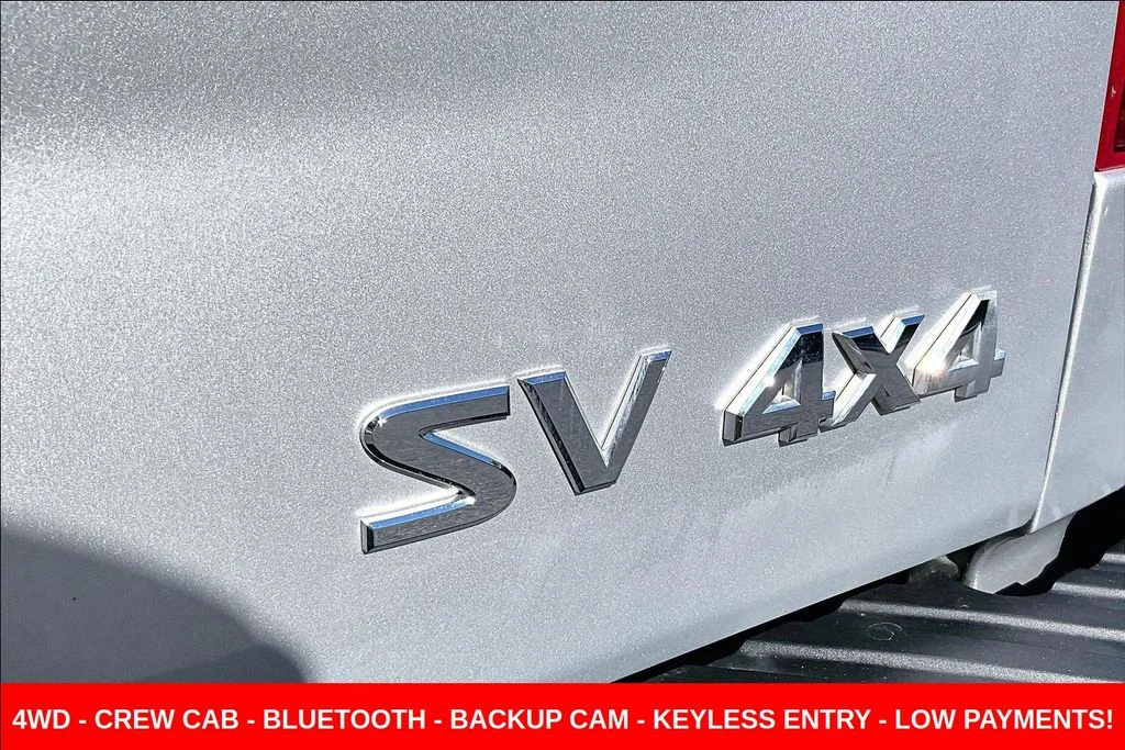 Used 2015 Silver Nissan SV image 24