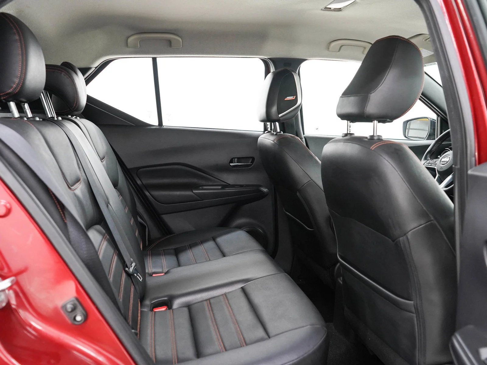 Used 2019 Cayenne Red Metallic Nissan SR image 13