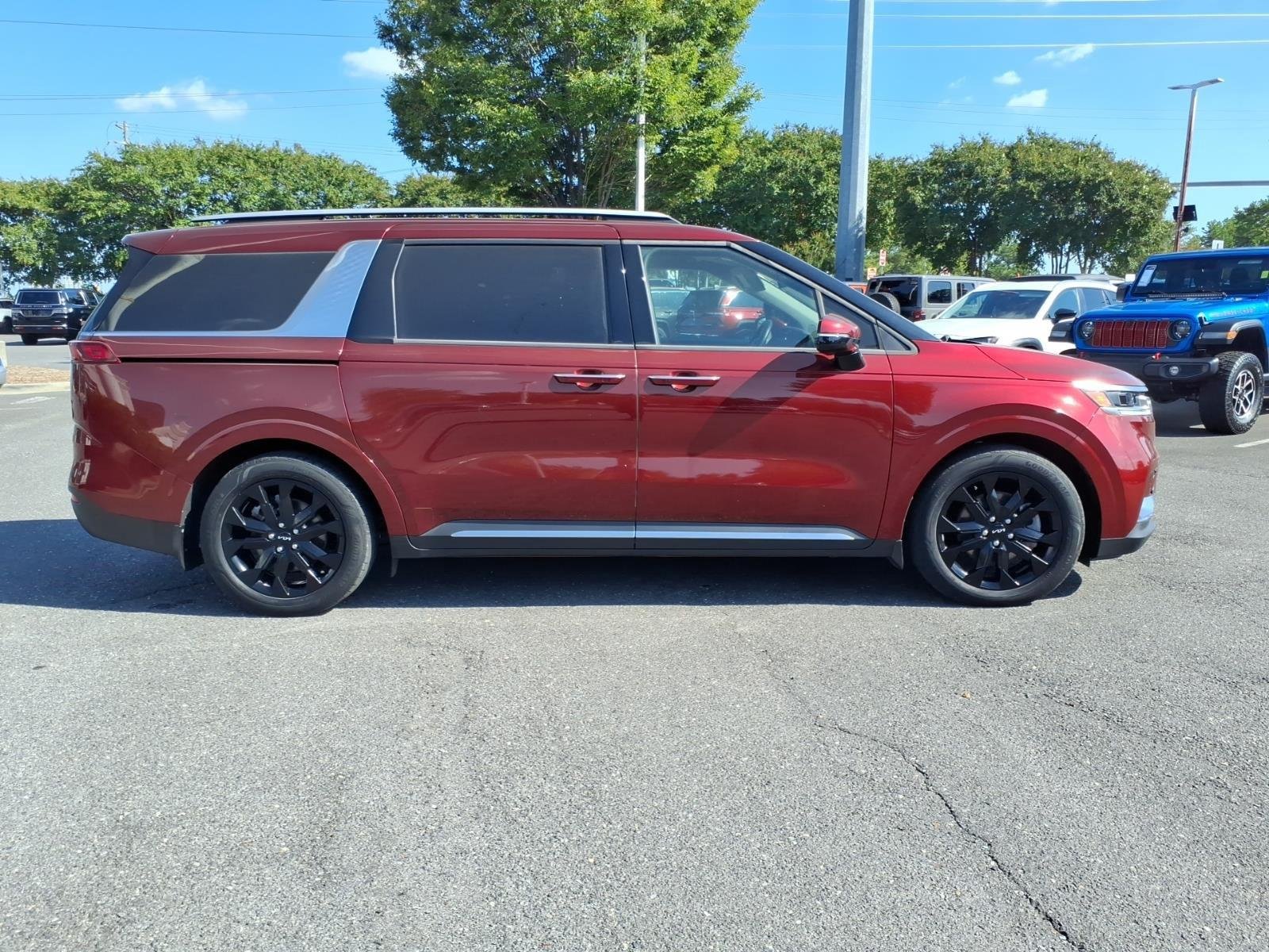Used 2024 Flare Red Kia SX image 10