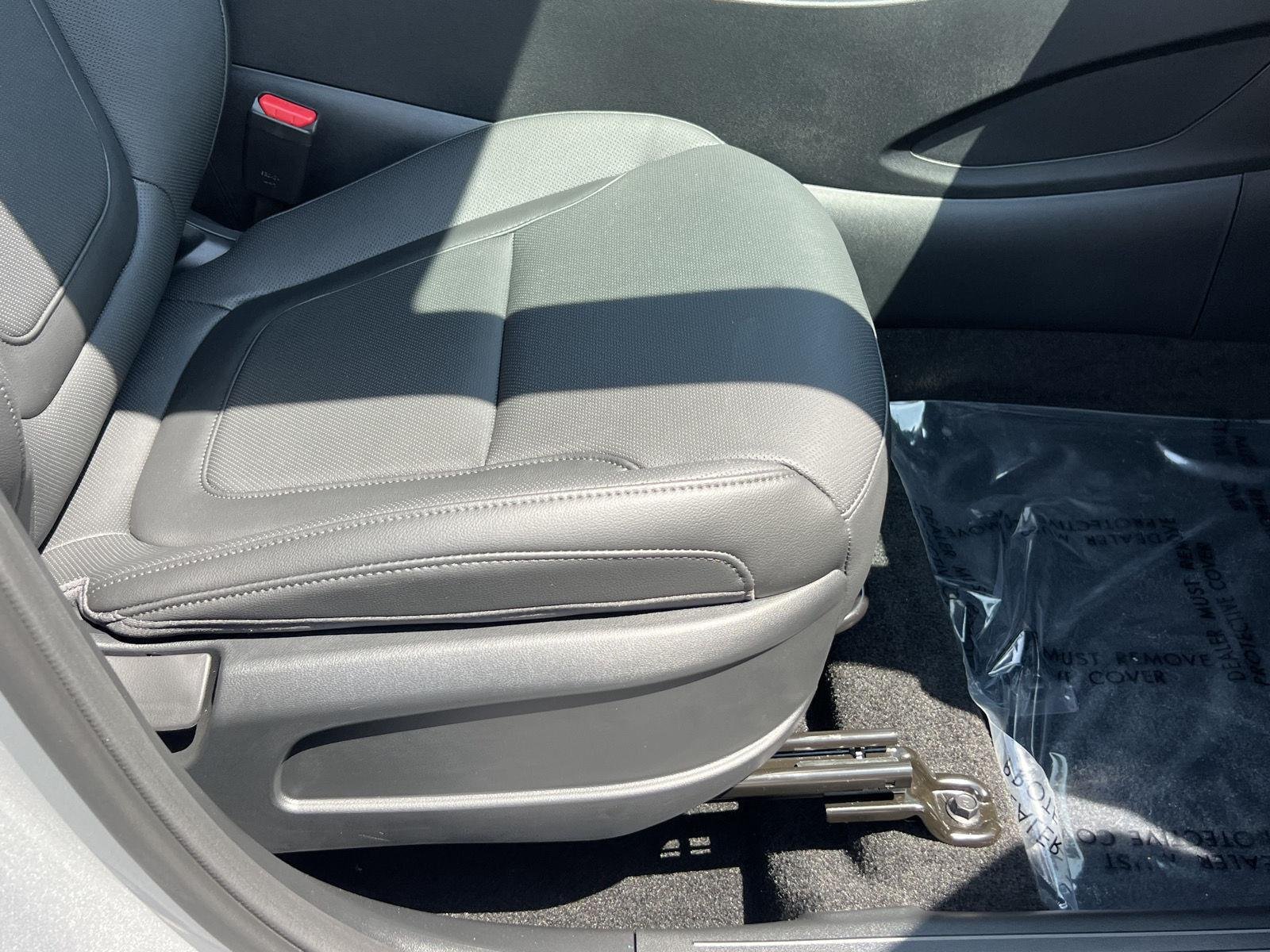 New 2026 Shimmering Silver Hyundai SEL Plus image 18