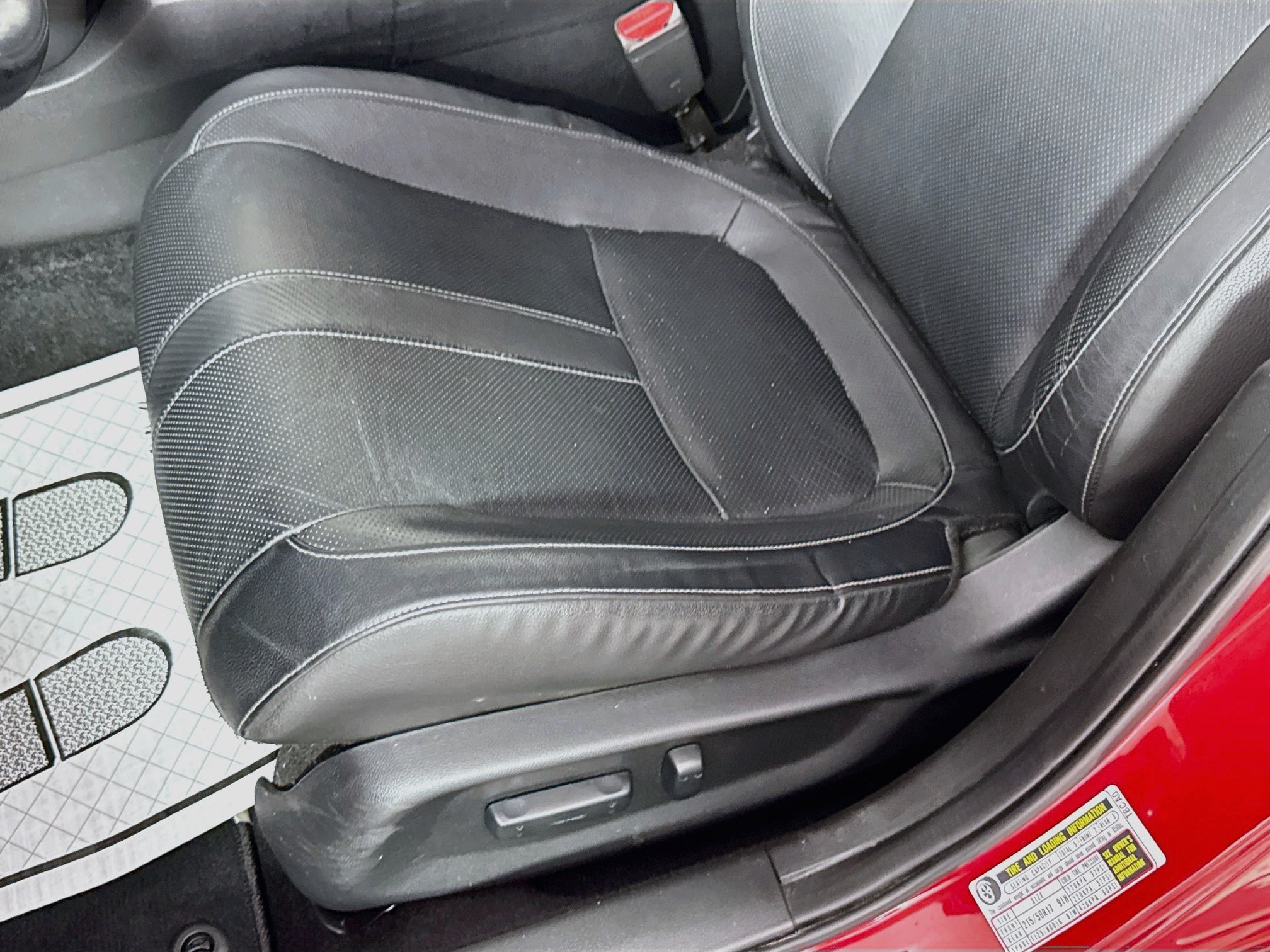 Used 2018 Rallye Red Honda EX-L image 23