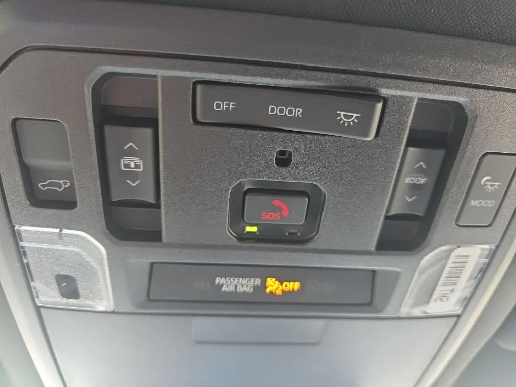 New 2026 Wind Chill Pearl <sup>1</sup> Toyota  Platinum image 18