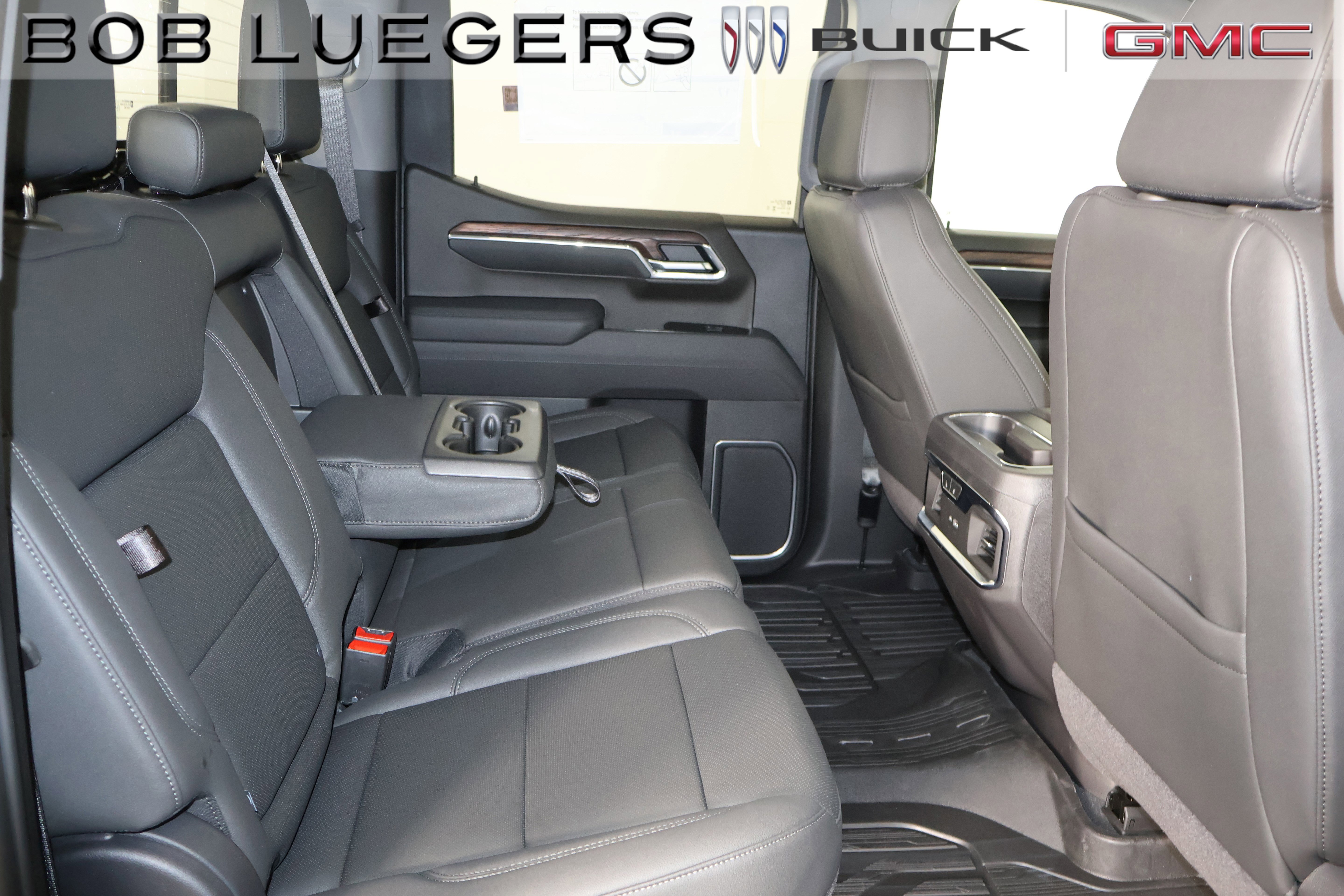 2026 GMC Sierra 1500 SLT - Photo 20