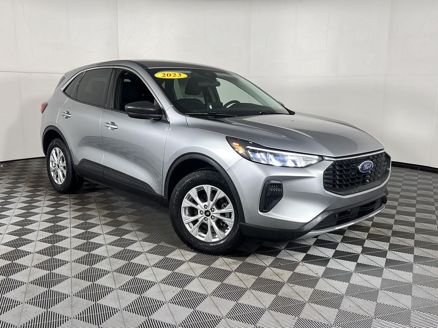 Used 2023 Iconic Silver Ford Active image 11