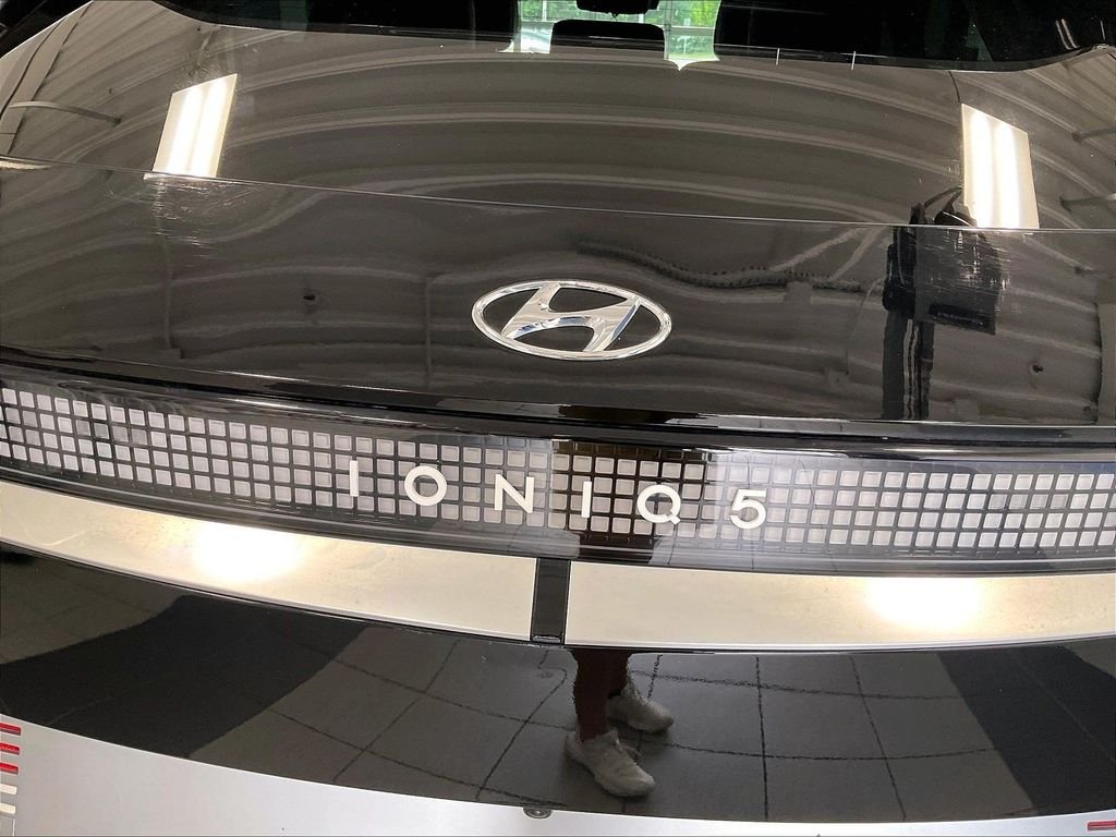 Used 2024 Black Hyundai Limited image 29