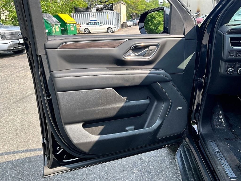 Used 2023 Black Chevrolet LT image 9