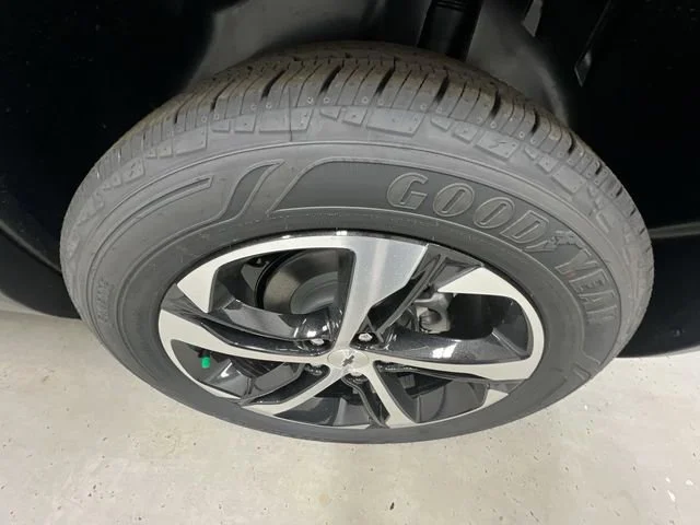 New 2026 Sterling Gray Metallic Chevrolet 1RS image 31