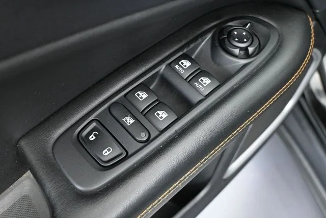 Used 2017 Black Jeep Limited image 19