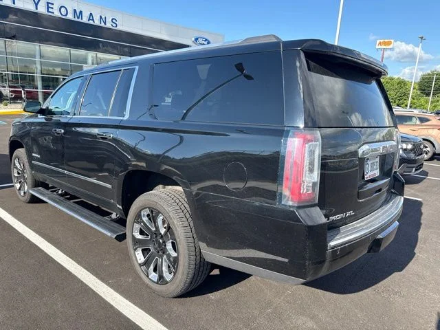 Used 2018 Onyx Black GMC Denali image 3