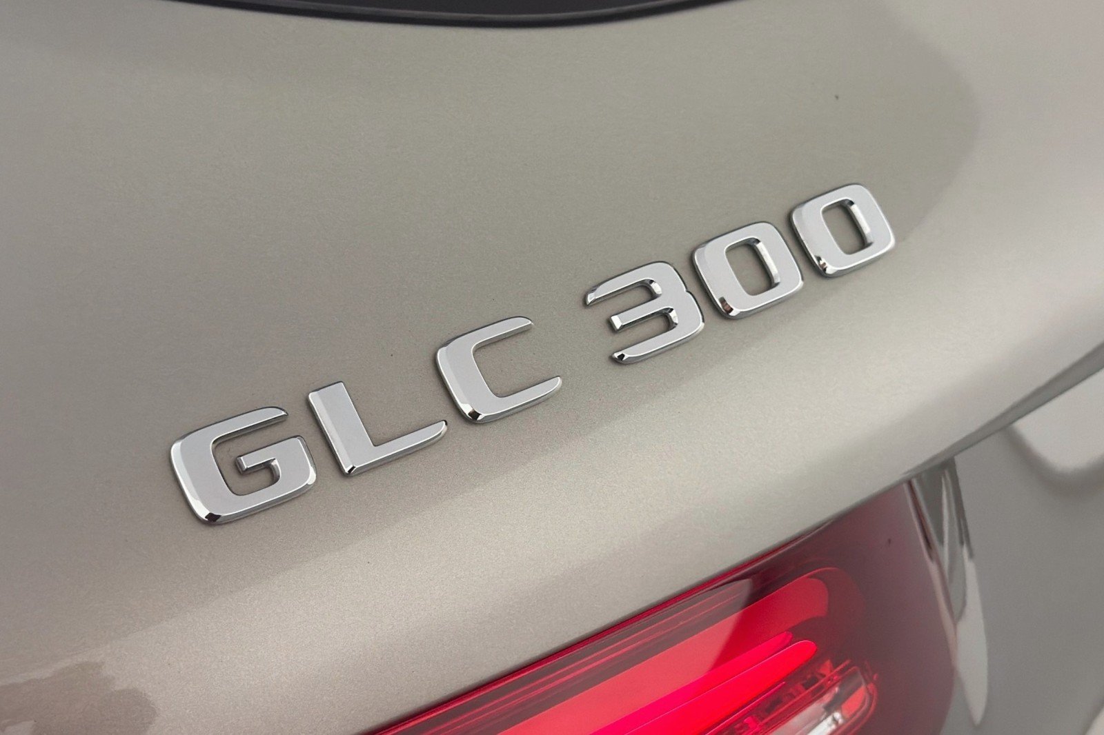 Used 2019 Mojave Silver Metallic Mercedes-Benz 300 image 8