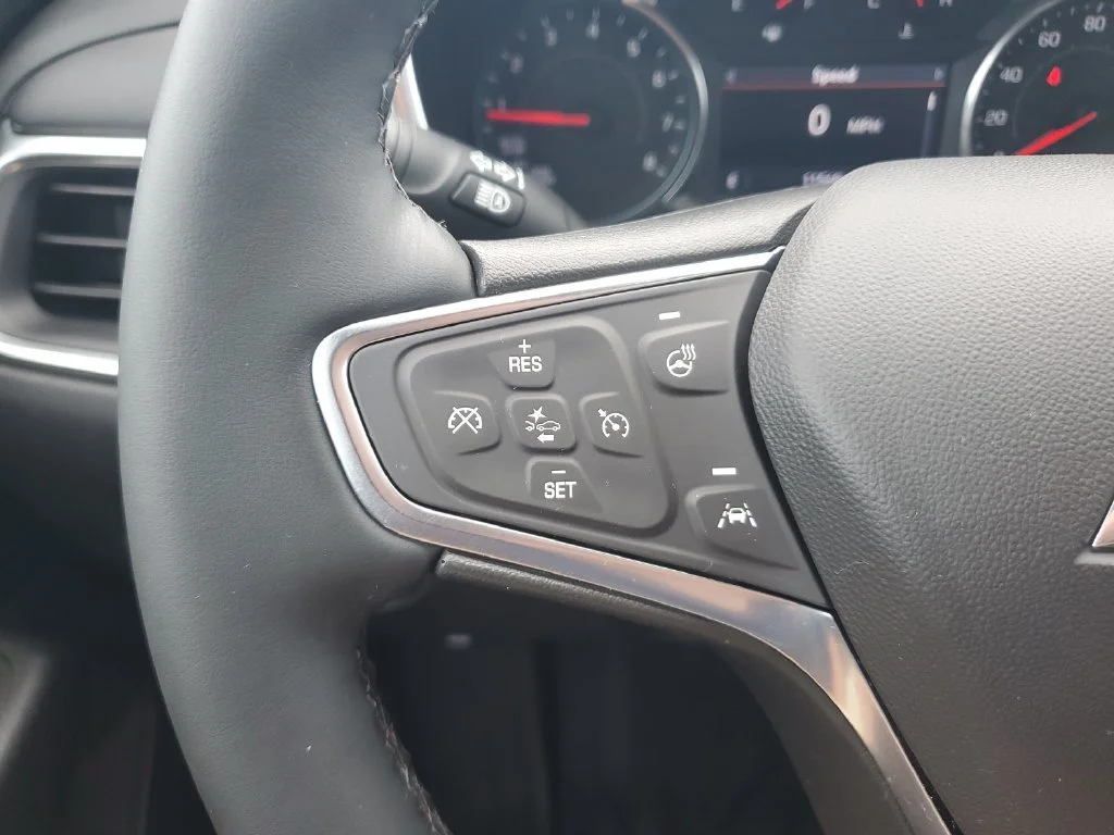 Used 2024 Summit White Chevrolet LT image 19