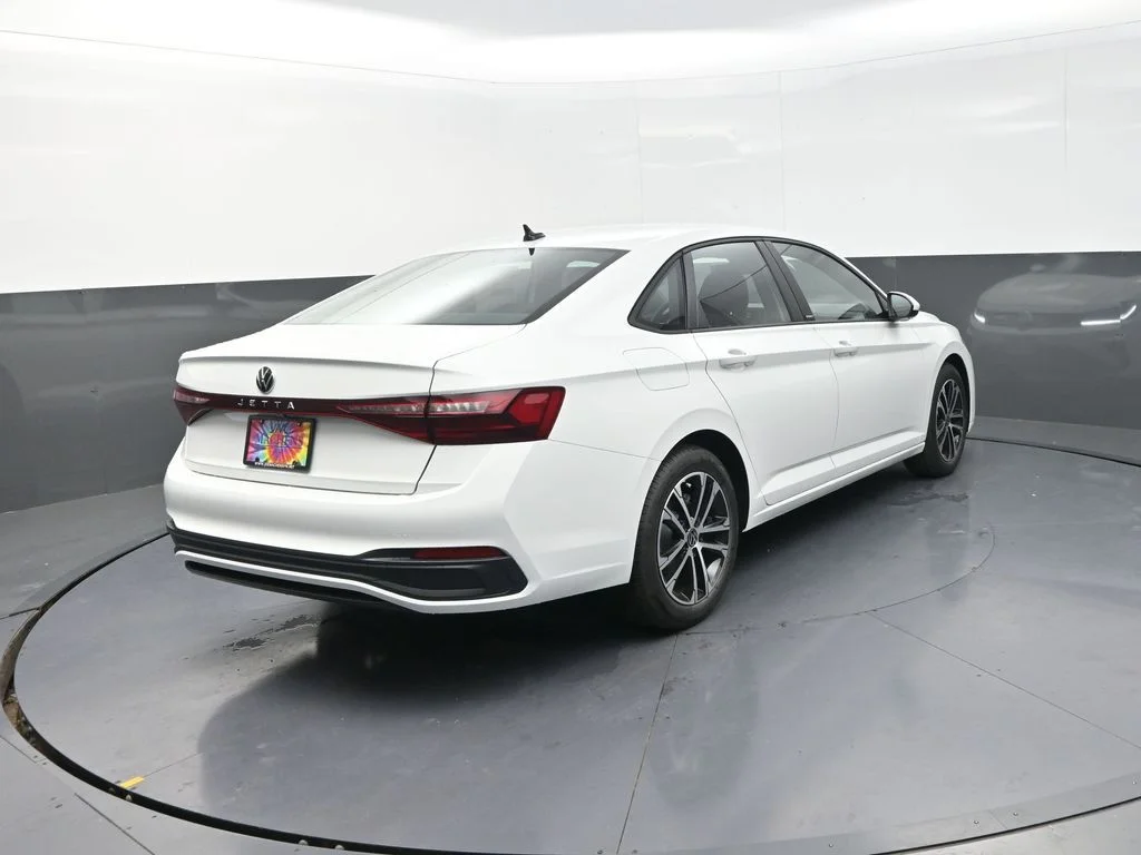 Used 2026 White Volkswagen 1.5T Sport image 11