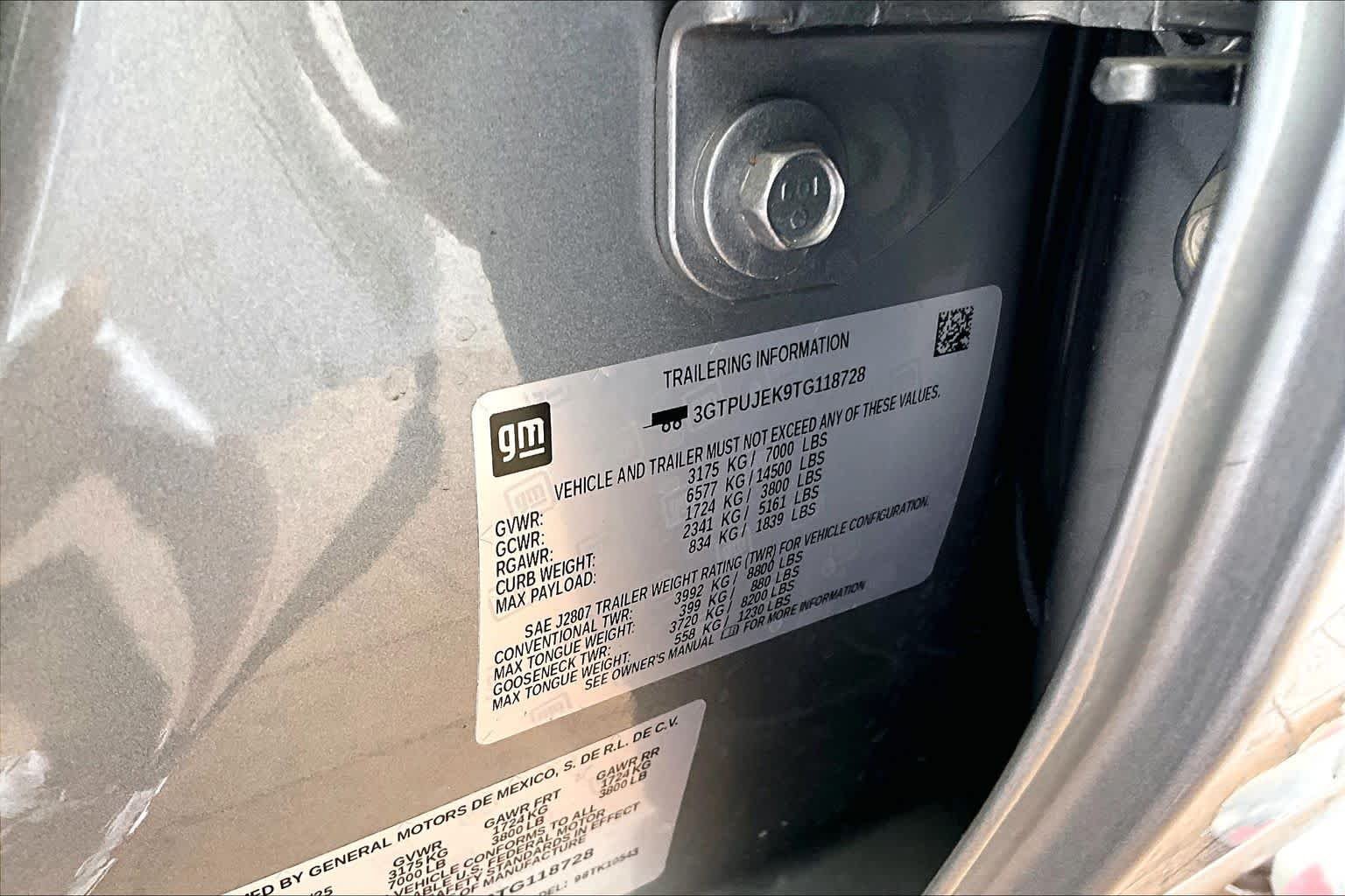 Used 2026 Sterling Metallic GMC Elevation image 35