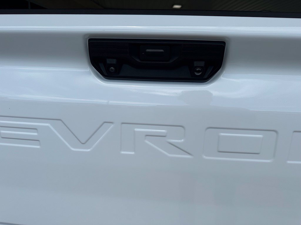 Used 2025 Summit White Chevrolet LTZ image 33