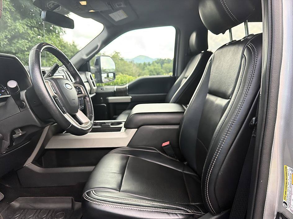 Used 2019 Ingot Silver Ford LARIAT image 11