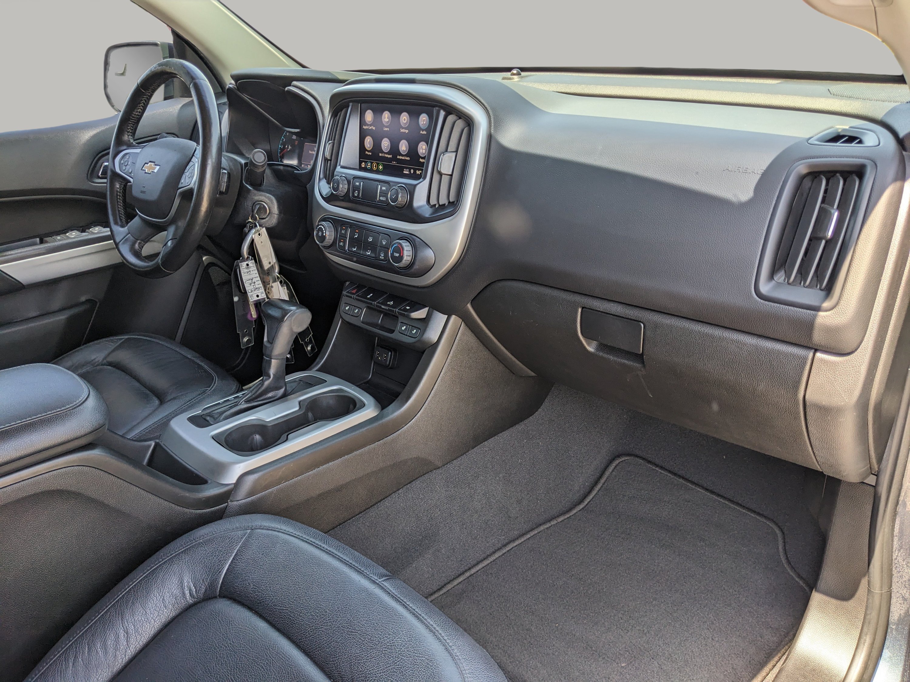 Used 2019 Shadow Gray Metallic Chevrolet 4WD LT image 10