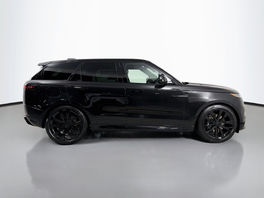 New 2027 Santorini Black Land Rover  Dynamic SE P530 image 4