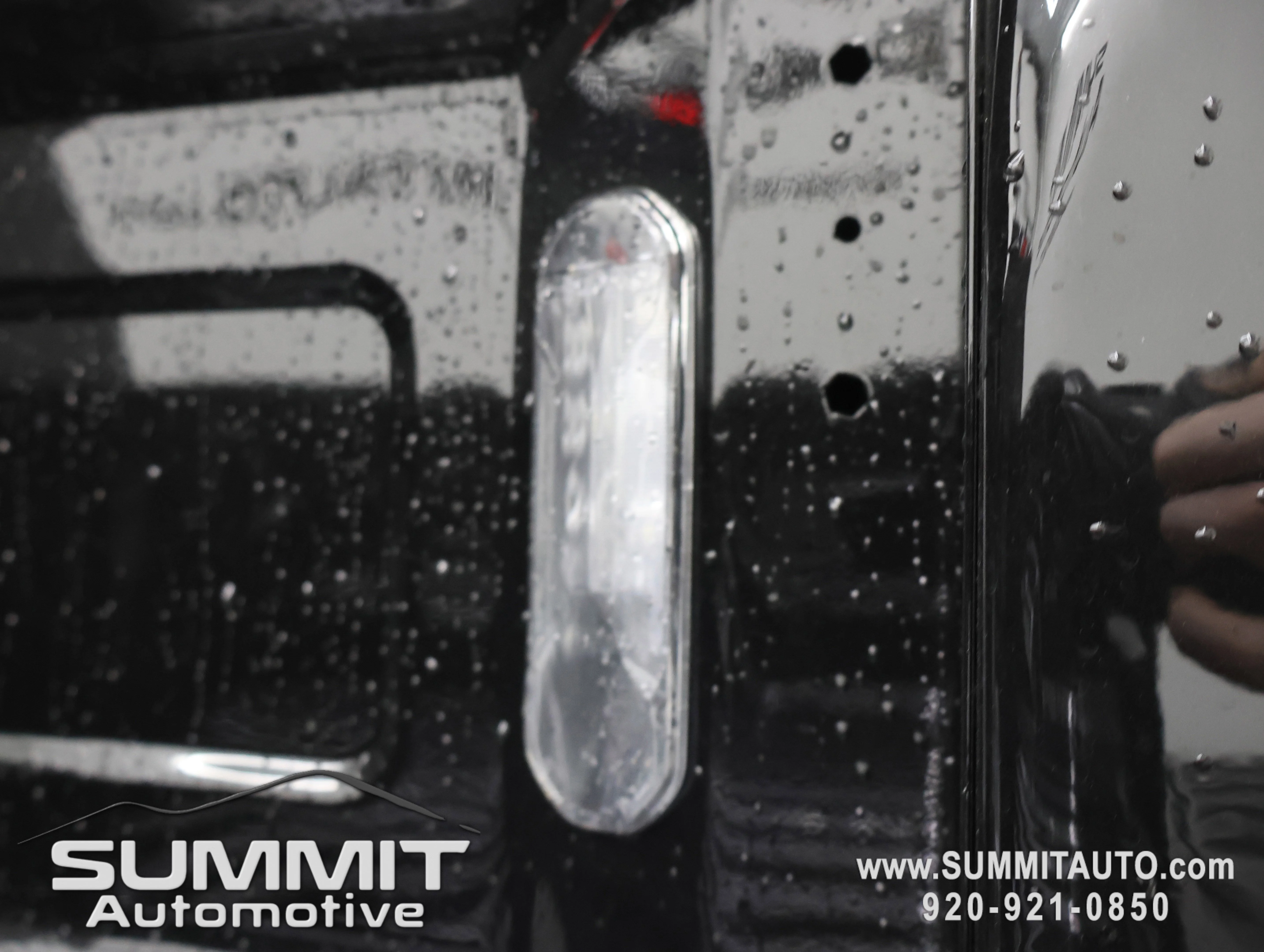 New 2026 Diamond Black Crystal Pearl-Coat Exterior Paint RAM Laramie image 31