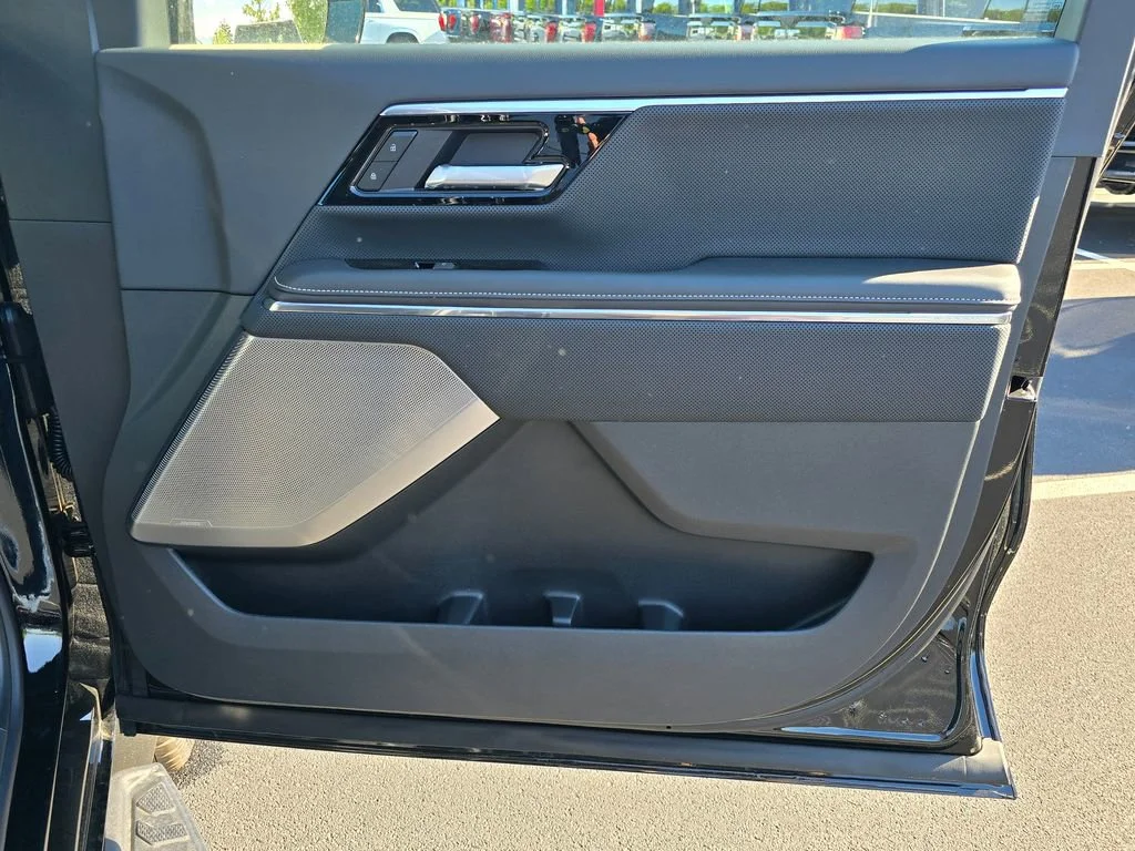 New 2025 Onyx Black GMC Extended Range Denali image 32
