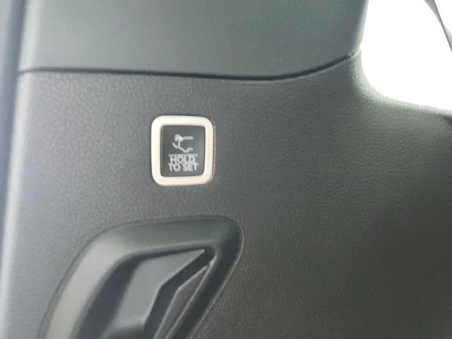 New 2026 Bright White Clear-Coat Exterior Paint Jeep Summit image 42