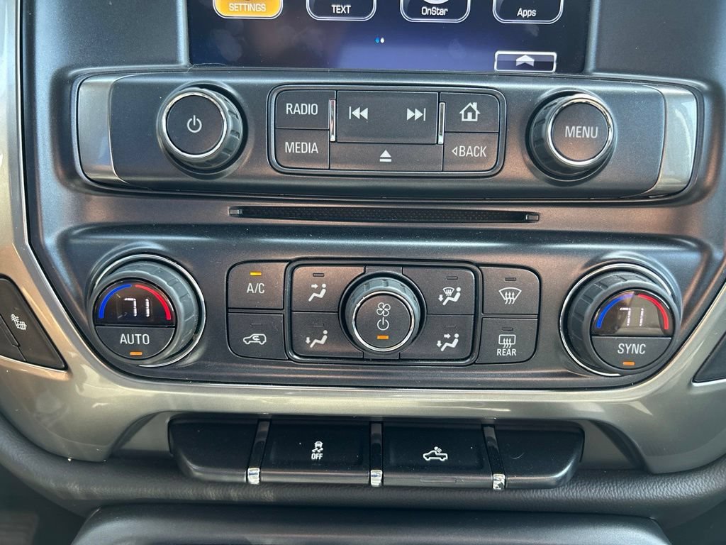 Used 2018 SUMMIT WHITE Chevrolet LT image 30