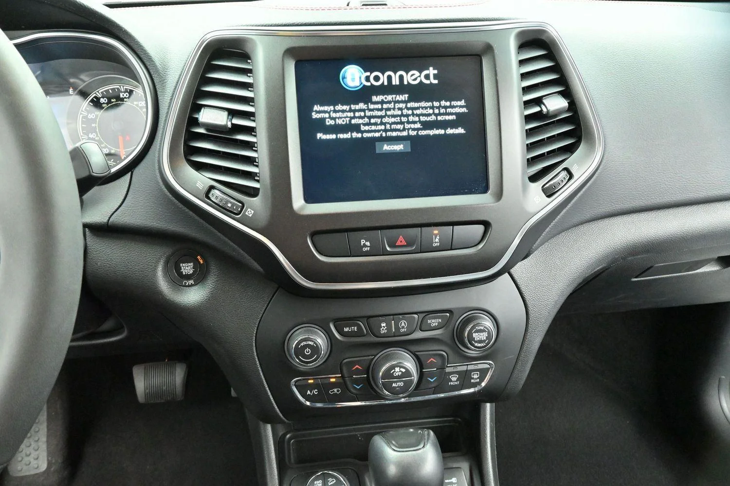Used 2022 Bright White Clearcoat Jeep Trailhawk image 22