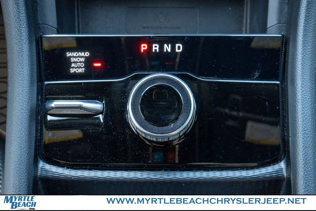 Certified Used 2025 Silver Zynith Jeep Limited image 26