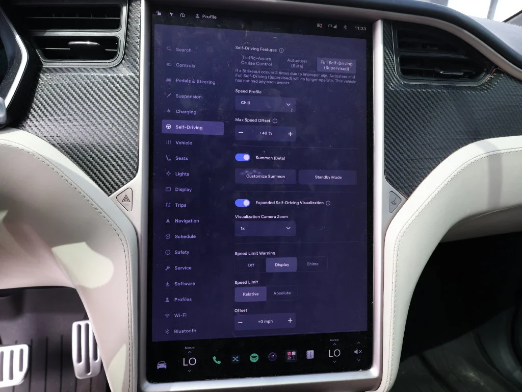 Used 2019 Red Tesla  image 34