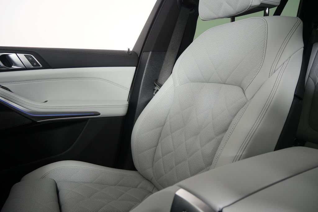 New 2026 Alpine White BMW xDrive50e image 23