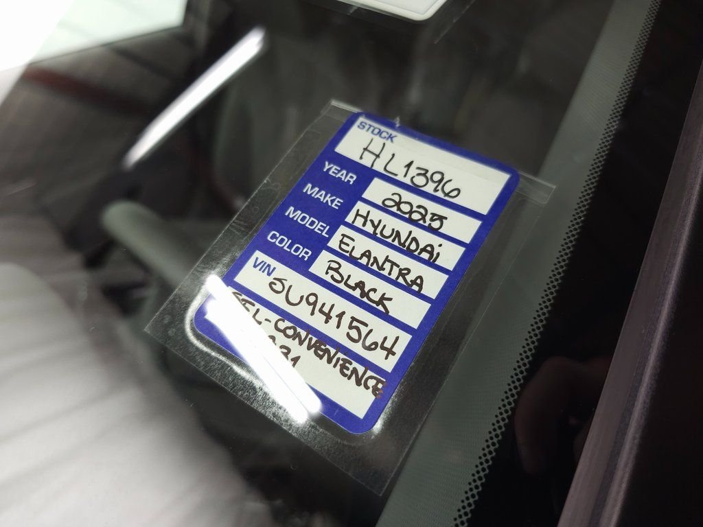 2025 Hyundai Elantra SEL - Photo 35